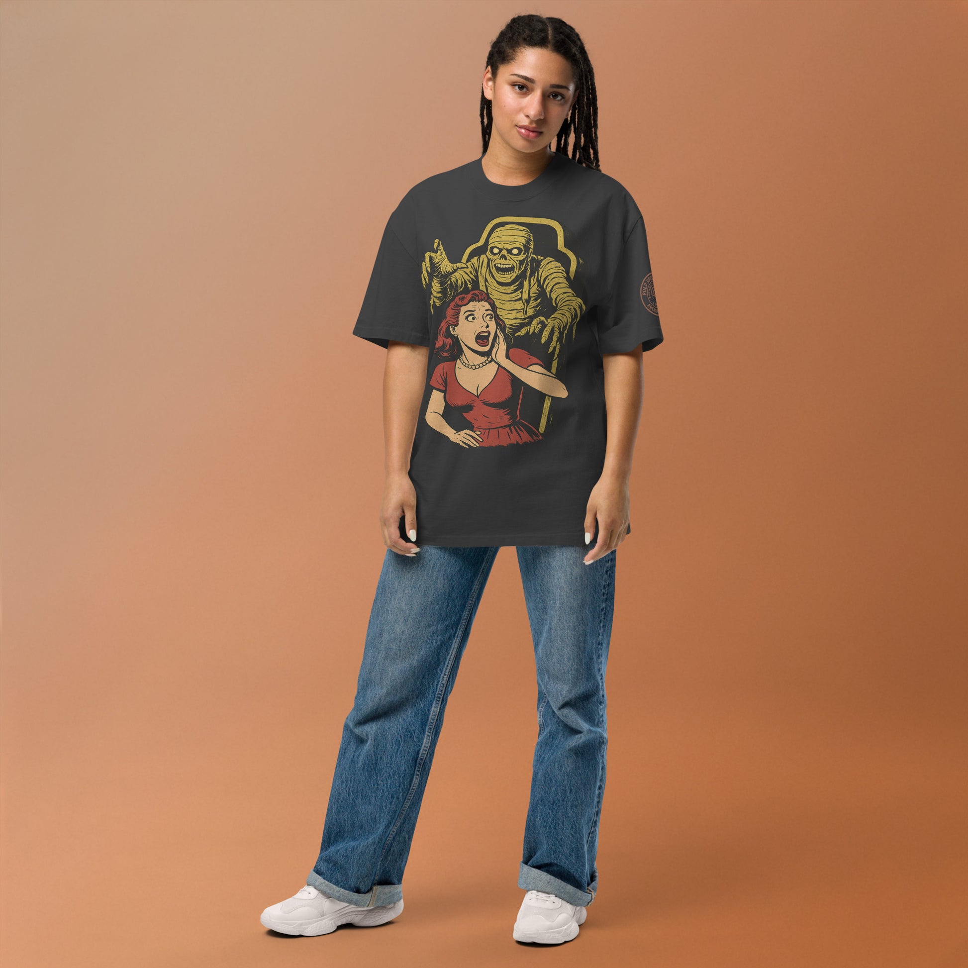 Camiseta oversize con efecto desgastado. The Curse of the Black Valley. - PULP SPECTER