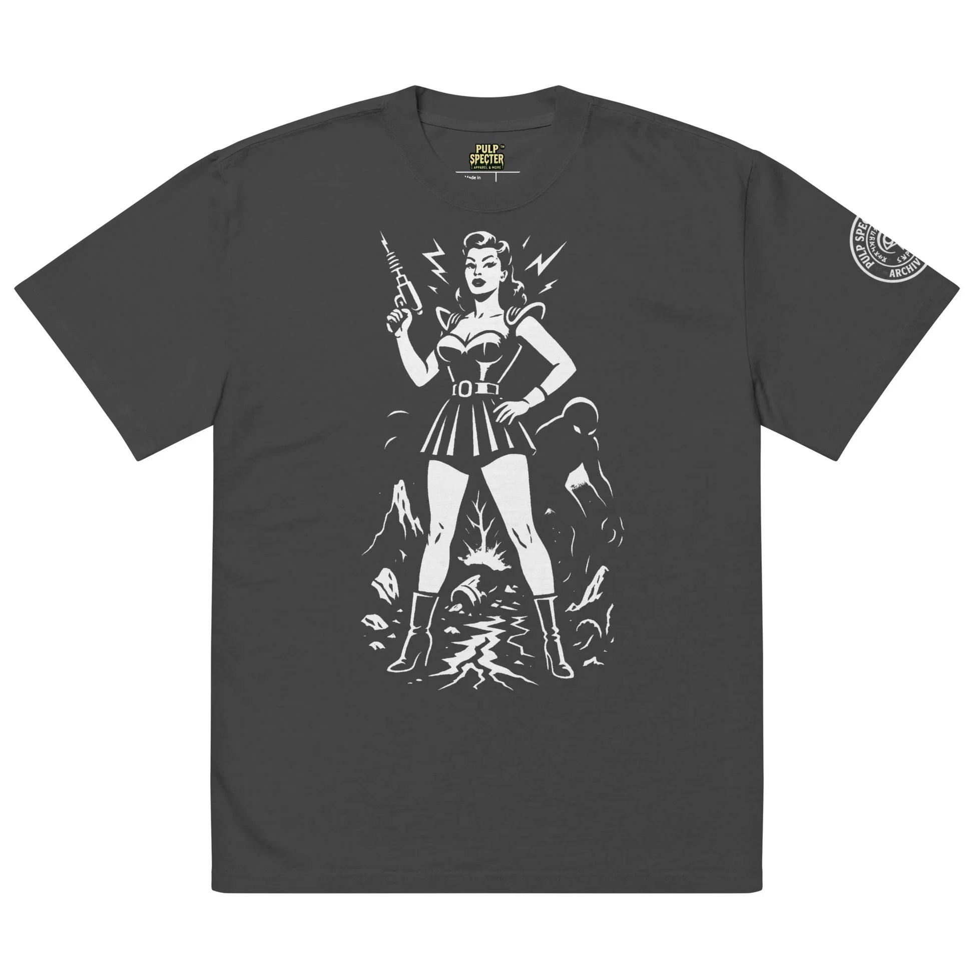 Camiseta oversize con efecto desgastado. Lyra Von Doom. - PULP SPECTER
