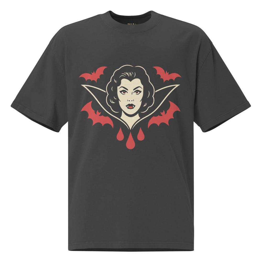 Camiseta oversize con efecto desgastado. The Crimson Countess. - PULP SPECTER