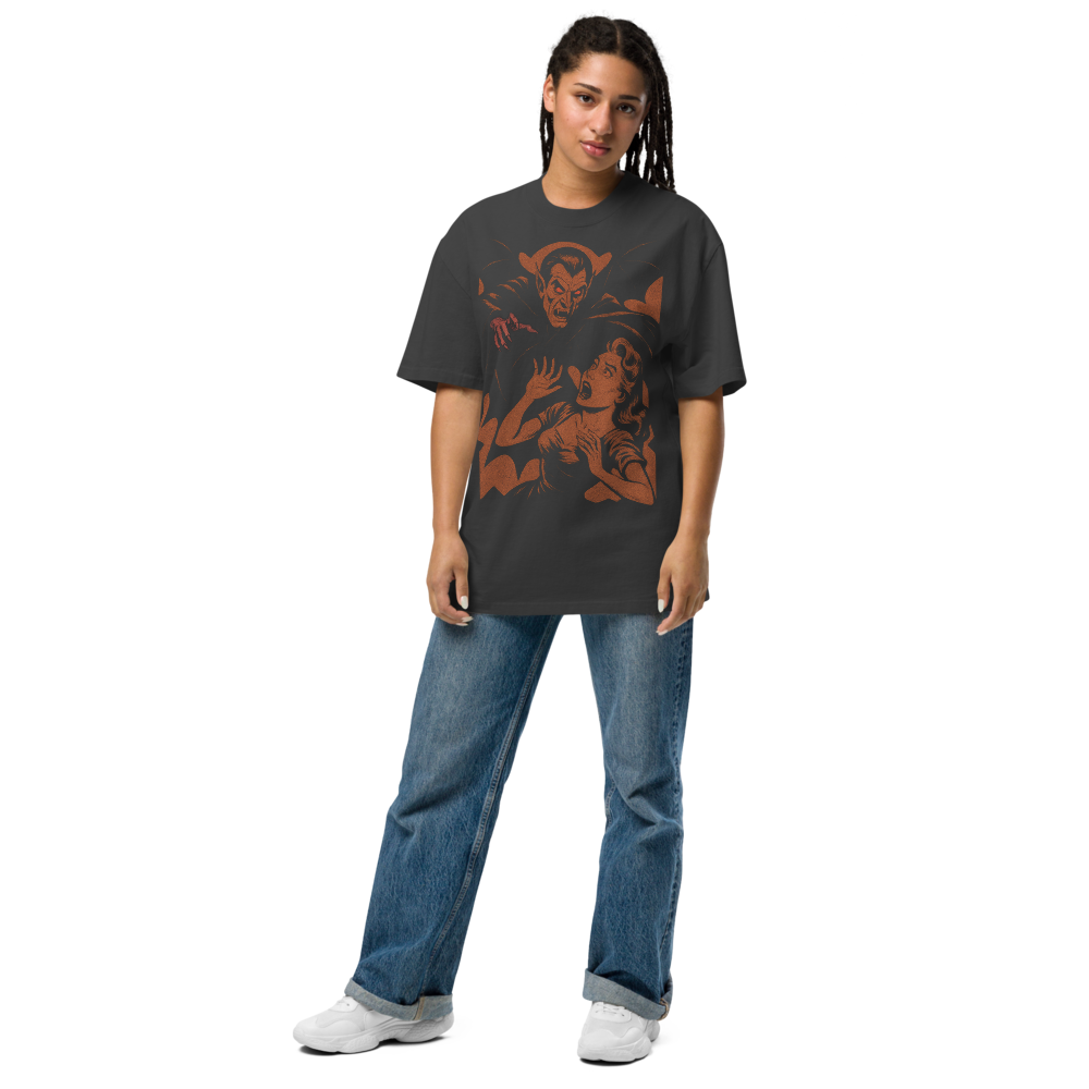 Camiseta oversize con efecto desgastado. Midnight Childhood.